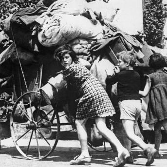 Photographie d'archive. Sur les routes de l'exode. Mai-juin 1940