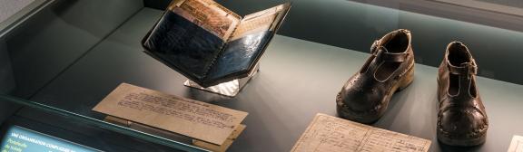 Vitrine du musée dédiée à la vie pendant l'Occupation