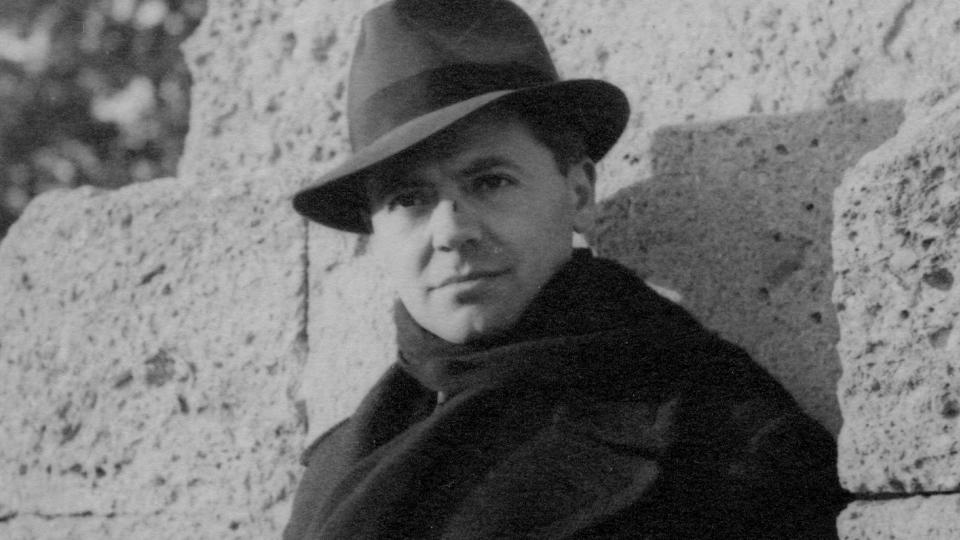 Jean Moulin photographié par son ami Marcel Bernard / hiver 1939-1940